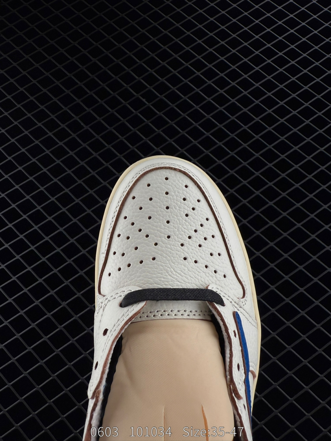 Travis Scott x Fragment Design x Air Jordan 1 Low